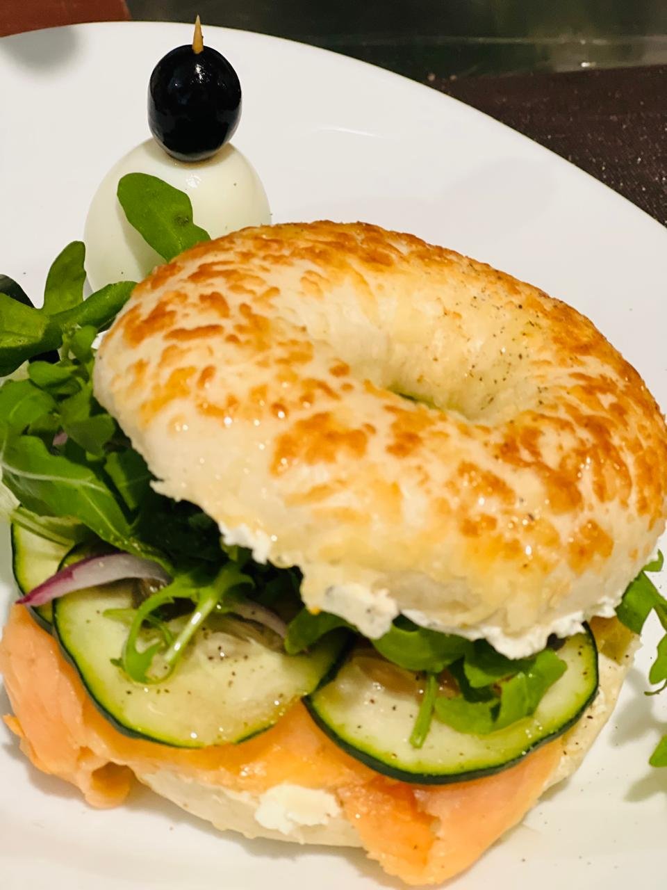 Bagel de salmon ahumado